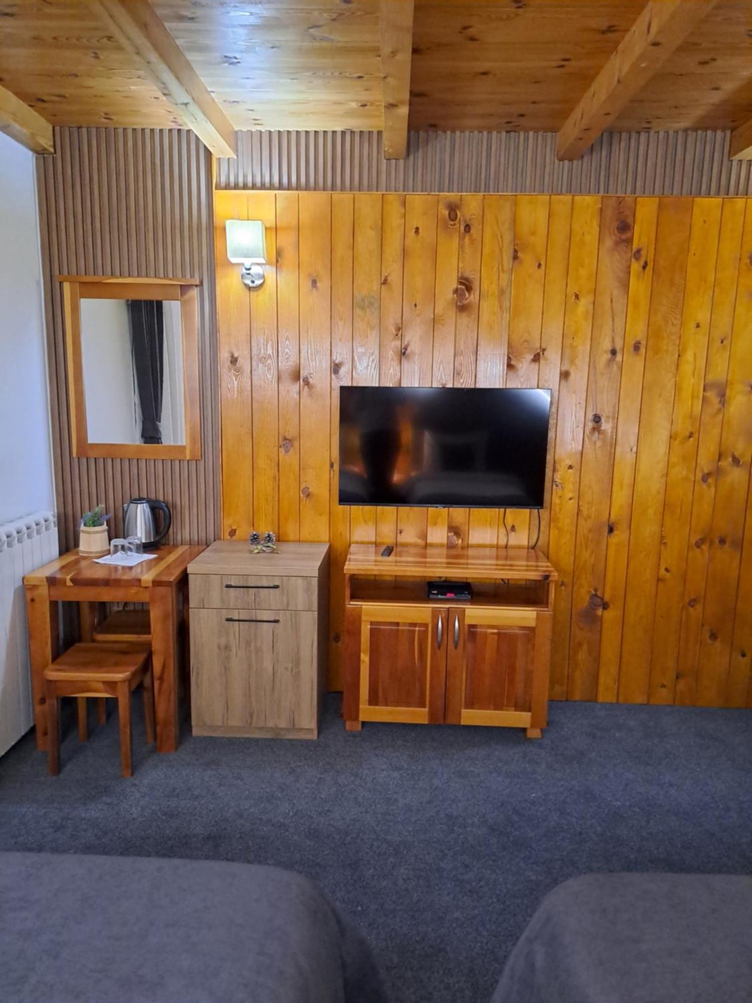 Rooms And Apartmants Mirovic Kolašin Quarto foto